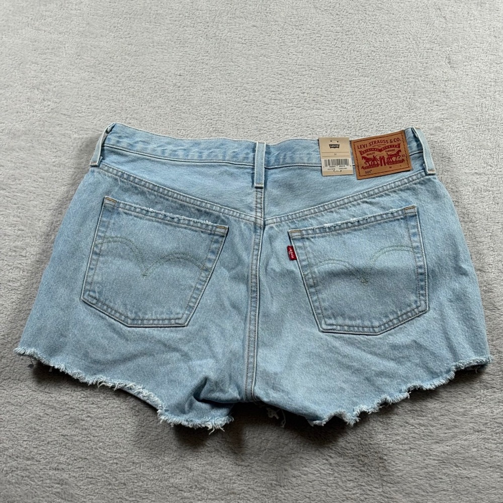 Levis 501 Original High Rise Distressed Denim Shorts Light Wash W32 Cut Off - Picture 7 of 8